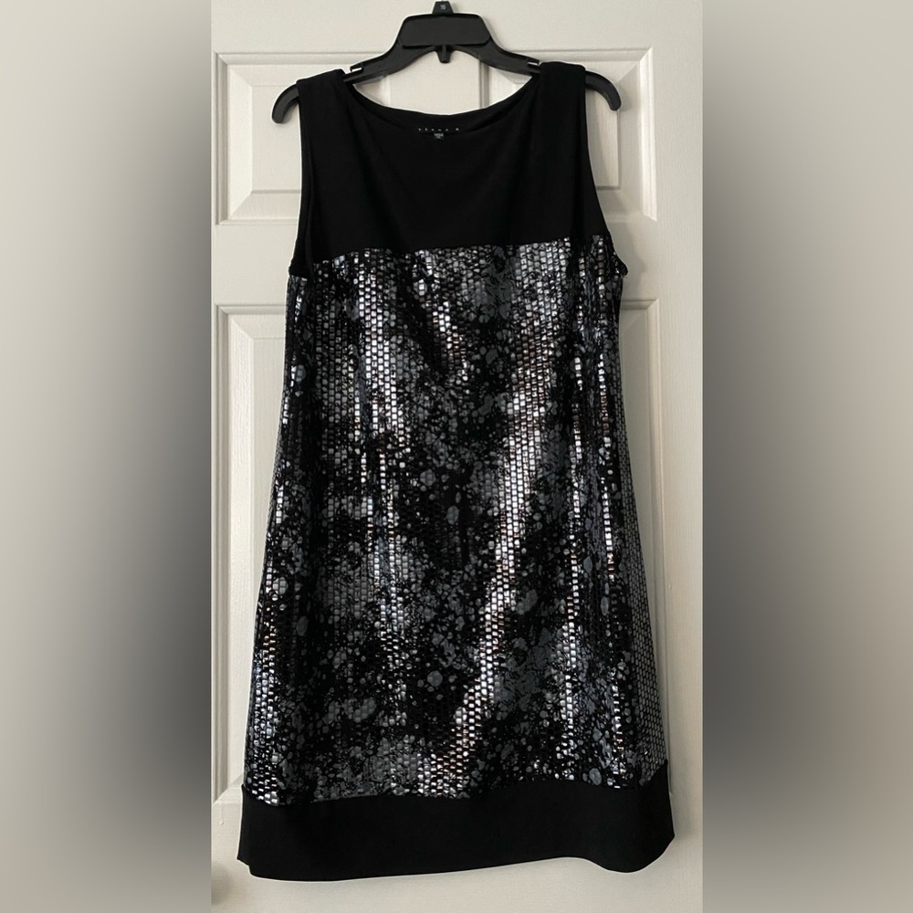 Tiana B black and silver metallic shift dress in size XL.